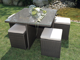 Salon de jardin "Valras" 1 table + 4 tabourets