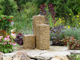 Fontaine " Monaco " - en granit - 3 colonnes : 15 x 15 x 20 cm / 15 x 15 x 35 cm / 15 x 15 50 cm