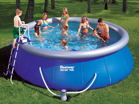 Piscine autoportante ronde avec pompe de filtration- 5.49 x 1.22 m