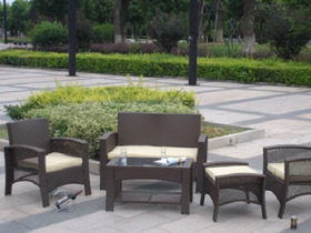 Salon jardin - 1 table + 1 fauteuil + 2 chaises + 1 repose pieds